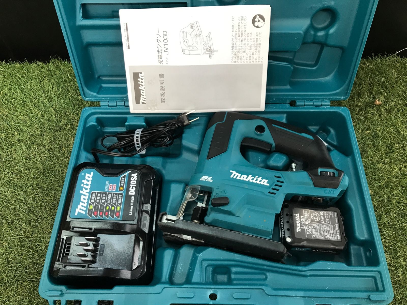 【中古品】【0906】★makita(マキタ) 10.8v充電式ジグソー (1.5Ahバッテリx1/充電器/ケース) JV103DSH　ITL2ELAOQ75G