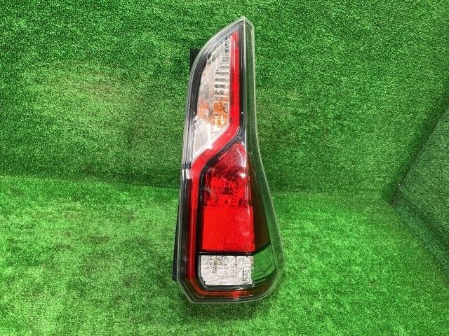 セレナ GNC27 右テールランプ・テールライト X Vセレクション コイト 