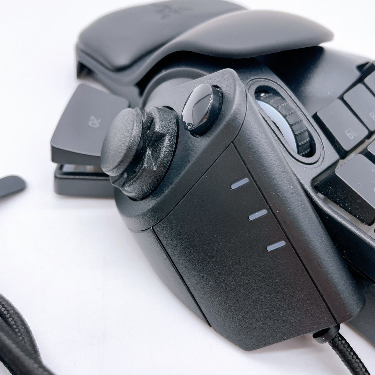 Razer Tartarus V2 左手デバイス 中古美品 - メルカリ