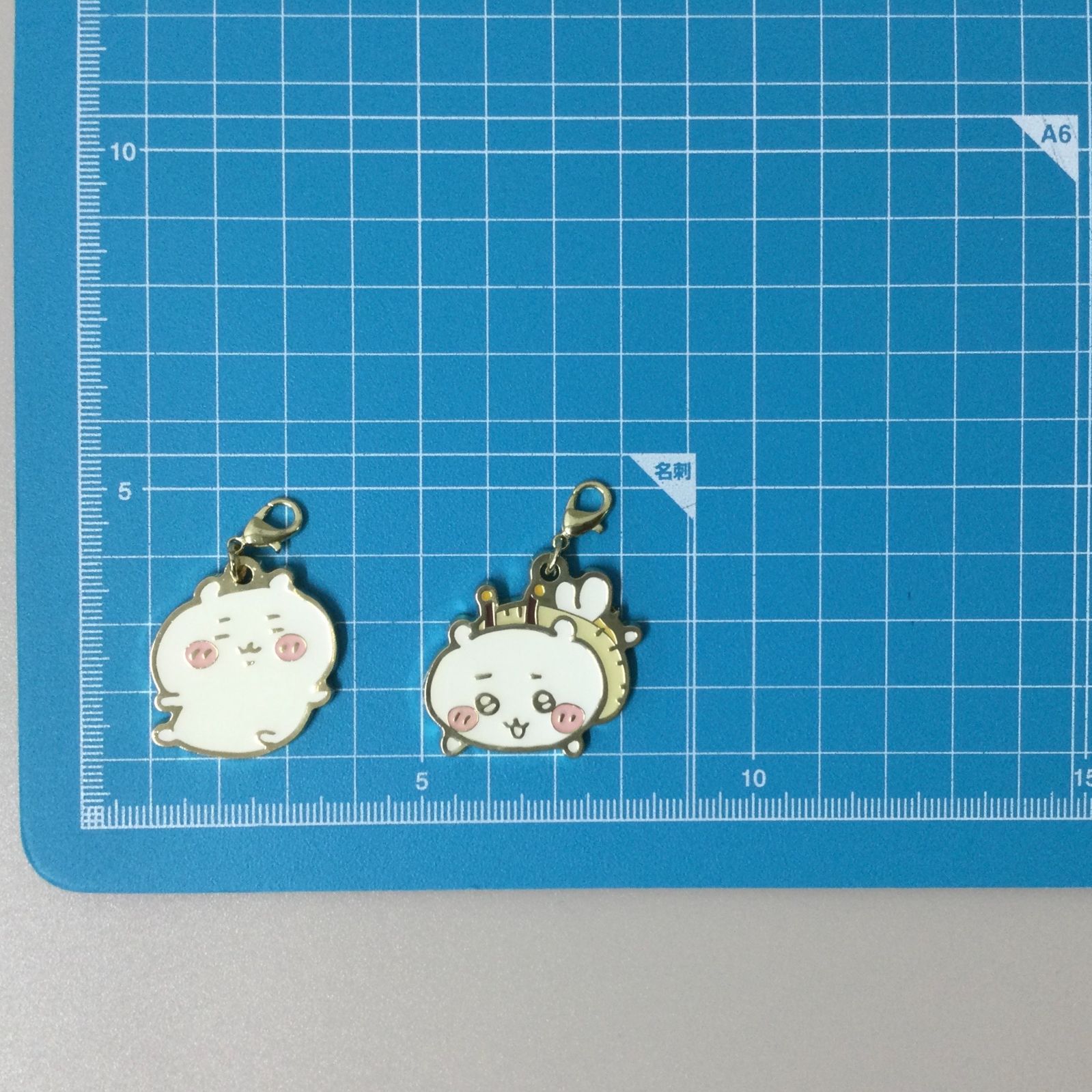 d055【新品・未使用品】ちいかわ メタルチャームコレクション2 ちい 