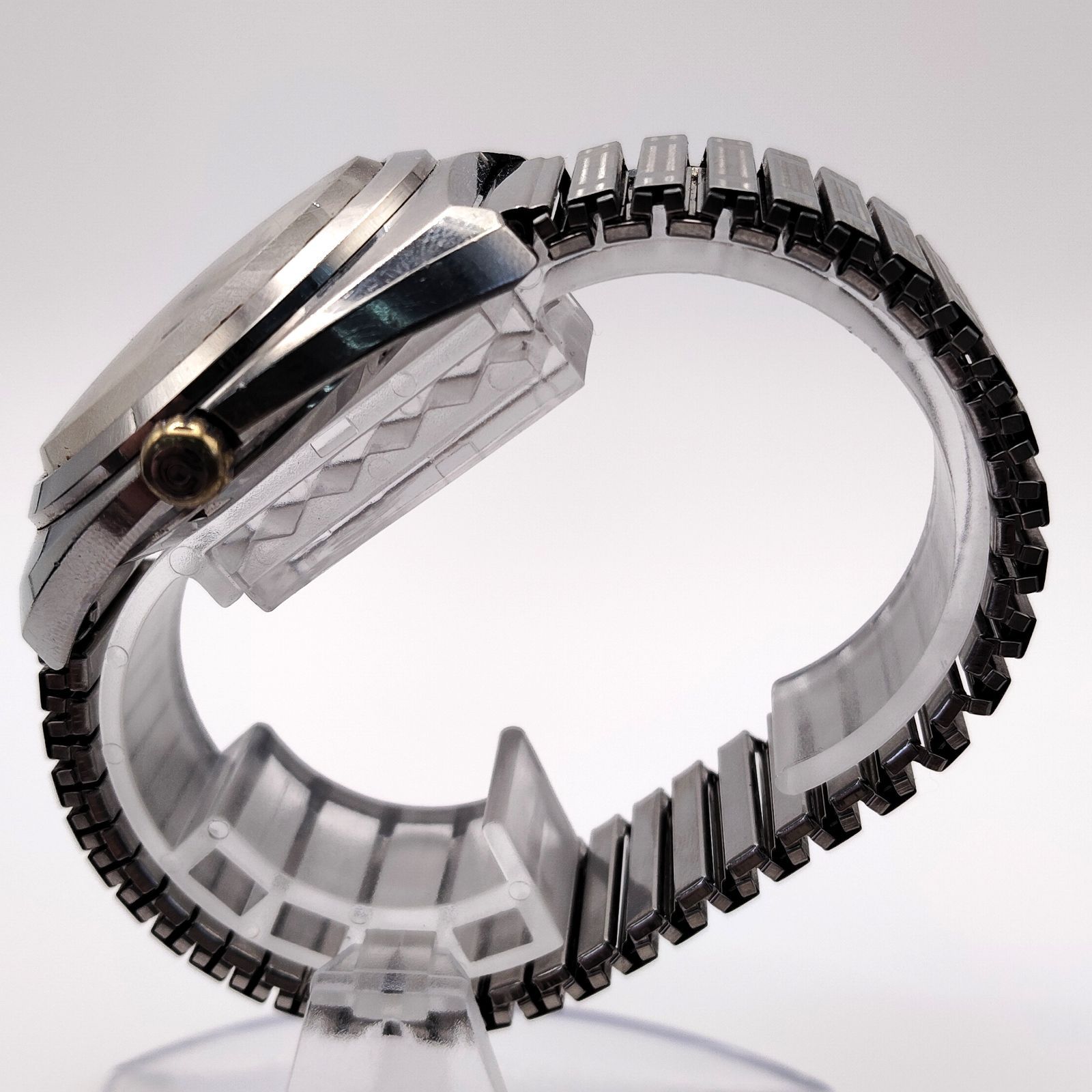  稼働品 シチズン セブンスター V2 4-720628 Y 自動巻 デイデイト ヴィンテージ レトロ シルバー ラウンド ユニセックス 通勤 仕事 ビジネス スーツ フォーマル お洒落 社会人 大人 上品 感 落ち着き 定番 クラシック モダン A041 体型カバー 自動巻き時計 腕時計(アナログ)