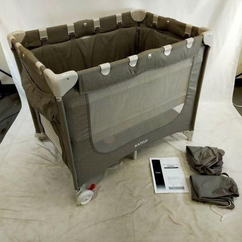 ベビー家具・寝具 ポータブルベビーベッドおむつ替えテーブル付 カトージ