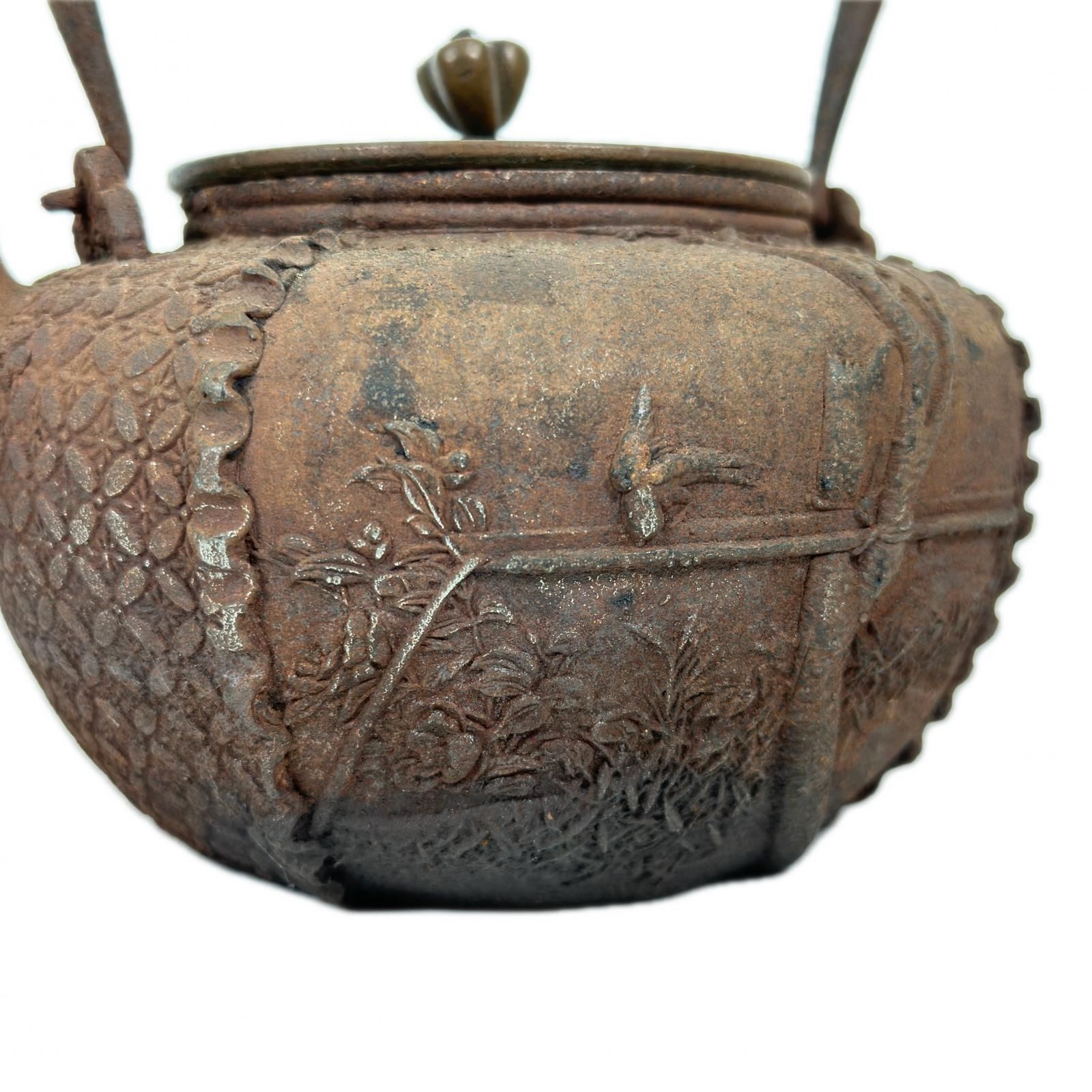 鉄瓶 龍文堂 盛上文様 ブラウン 鋳鉄 アンティーク 骨董品 美術品 芸術 