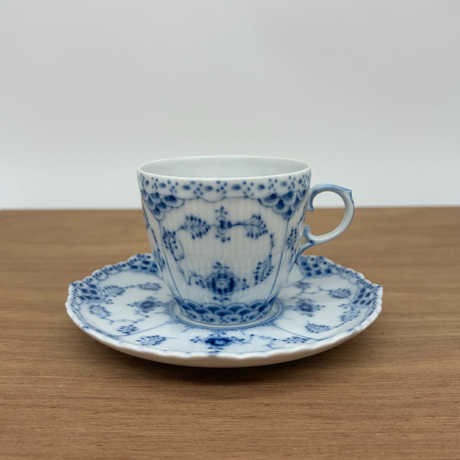 ロイヤルコペンハーゲン ブルーフルーテッド フルレース カップ ロイヤルコペンハーゲン ブルーフルーテッド フルレース カップ