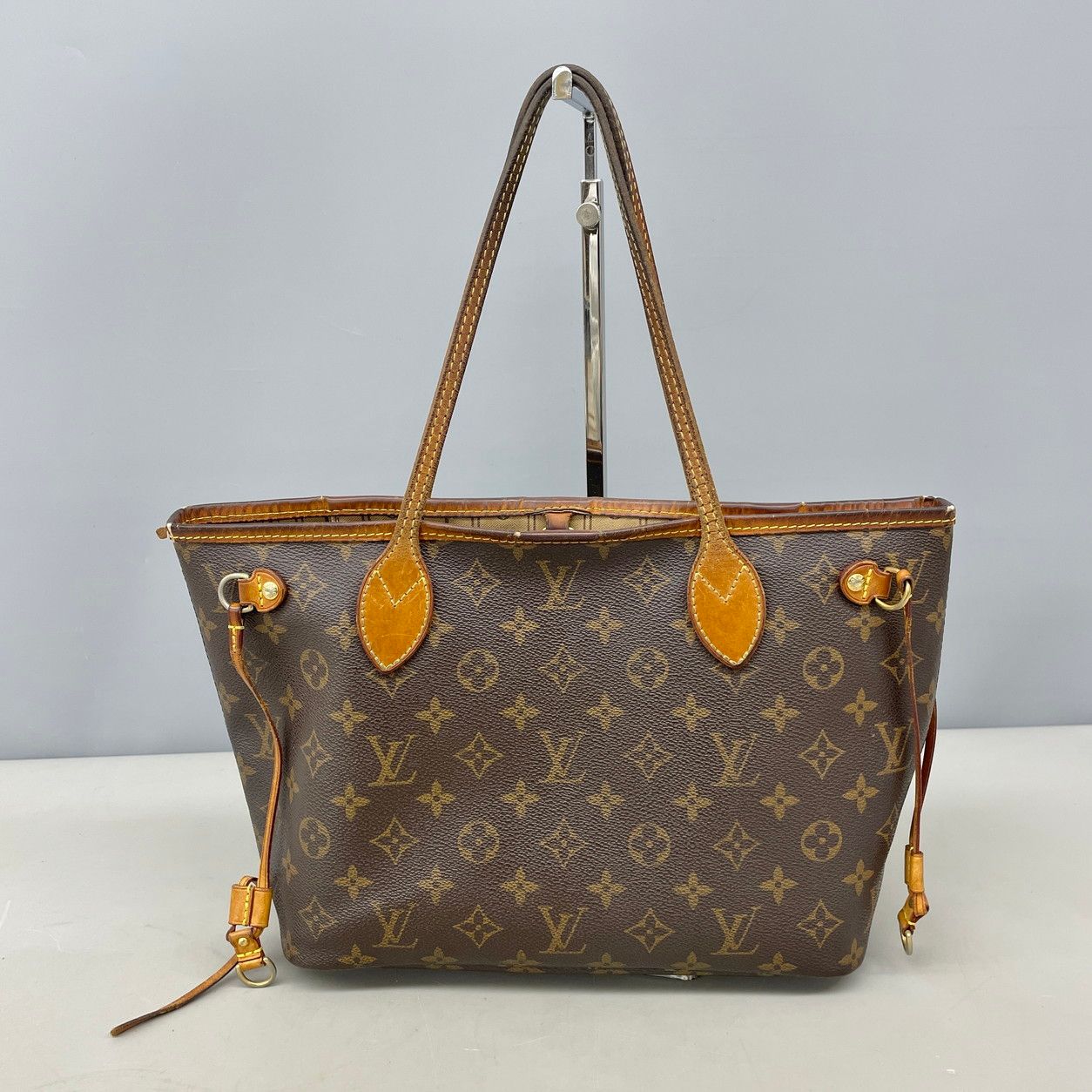 ネヴァーフル PM ルイ・ヴィトン LOUIS VUITTON モノグラム