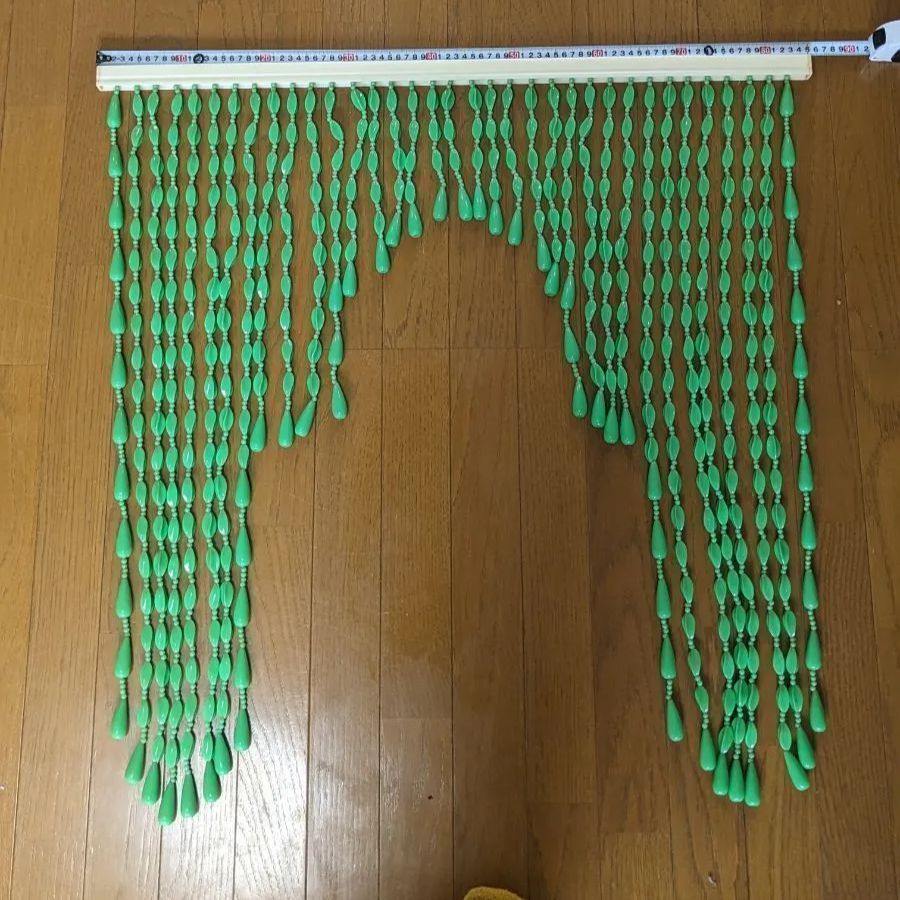 レトロポップ　長いビーズカーテン　ビーズのれん　ビーズ暖簾　グリーン/緑 レトロポップ 長いビーズカーテン ビーズのれん ビーズ暖簾 グリーン