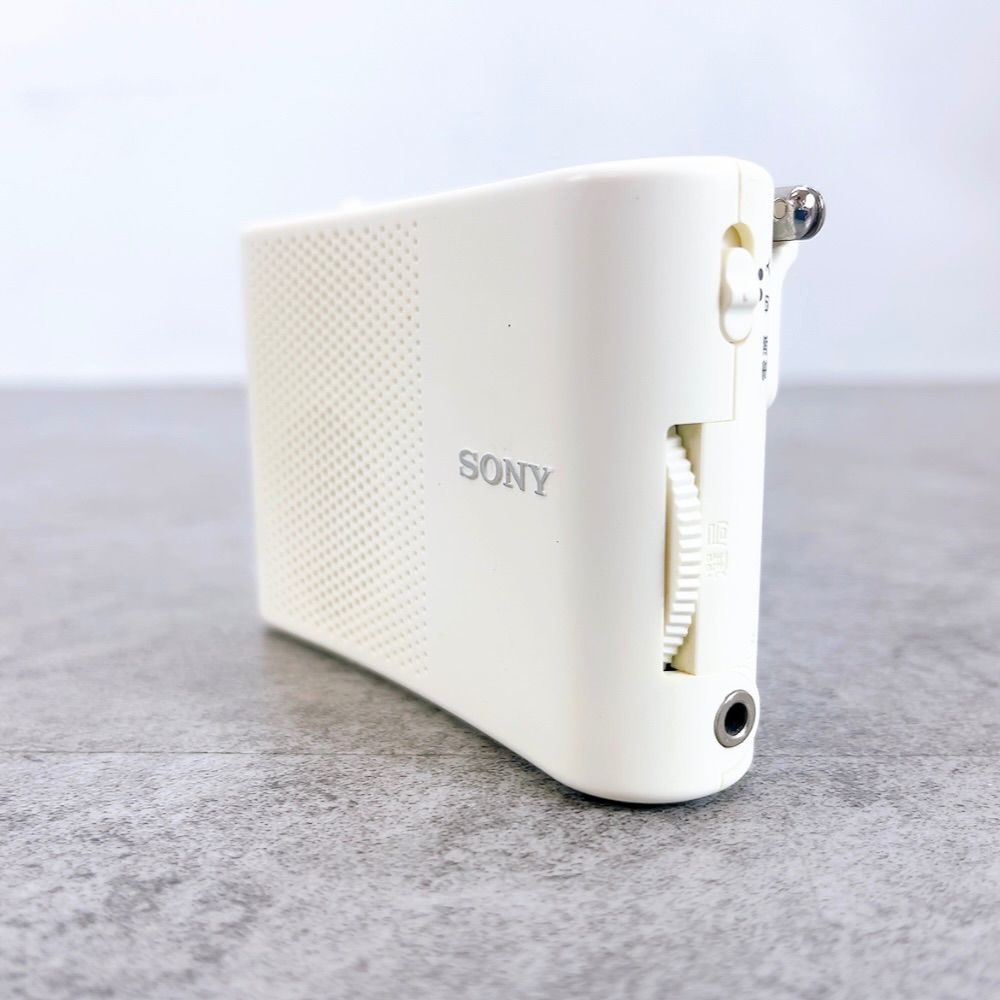 H-1184 SONY FM/AMハンディーポータブルラジオ ICF-51 ホワイト 動作