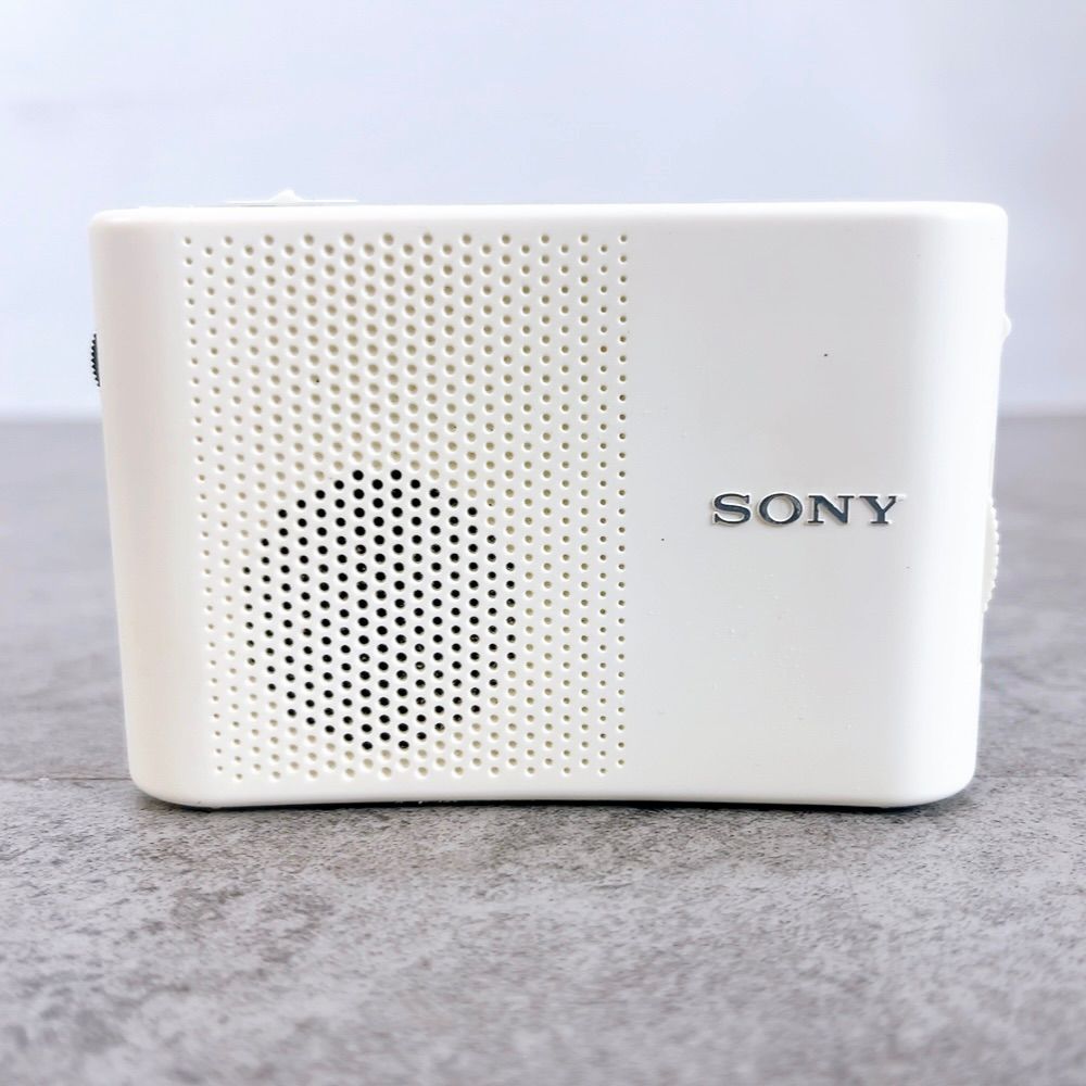 H-1184 SONY FM/AMハンディーポータブルラジオ ICF-51 ホワイト 動作