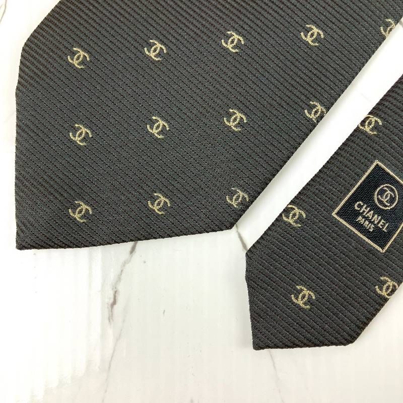 CHANEL ネクタイ ココマーク 総柄　ジャガード 光沢 美品 CHANEL シャネル ネクタイ ココマーク総柄 ロゴ チェーン