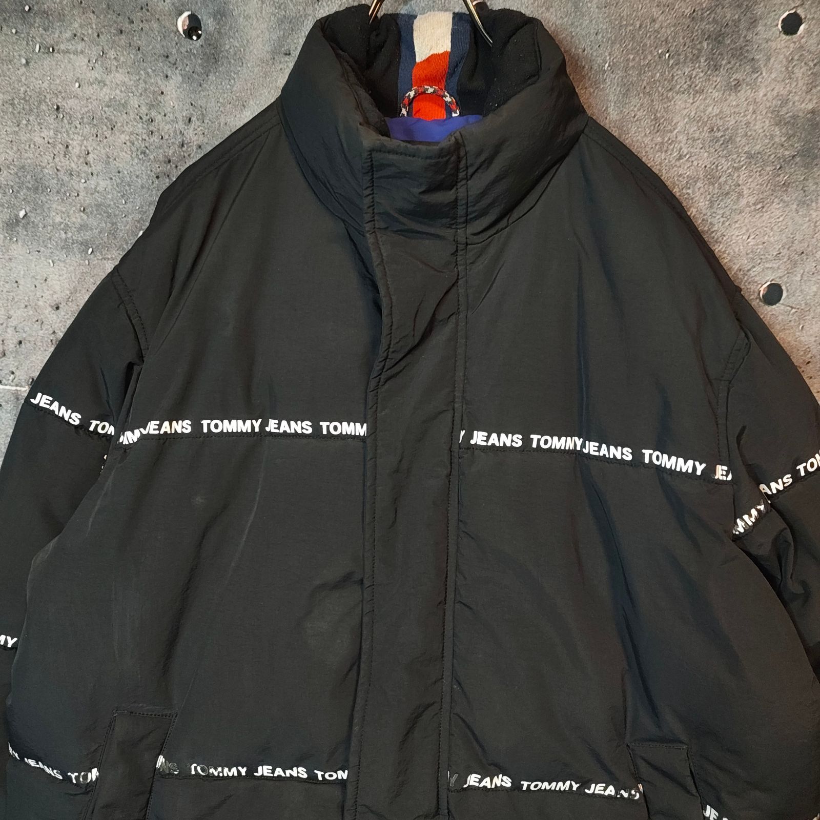 TOMMY JEANS トミージーンズ ロゴライン 中綿 パファージャケット 