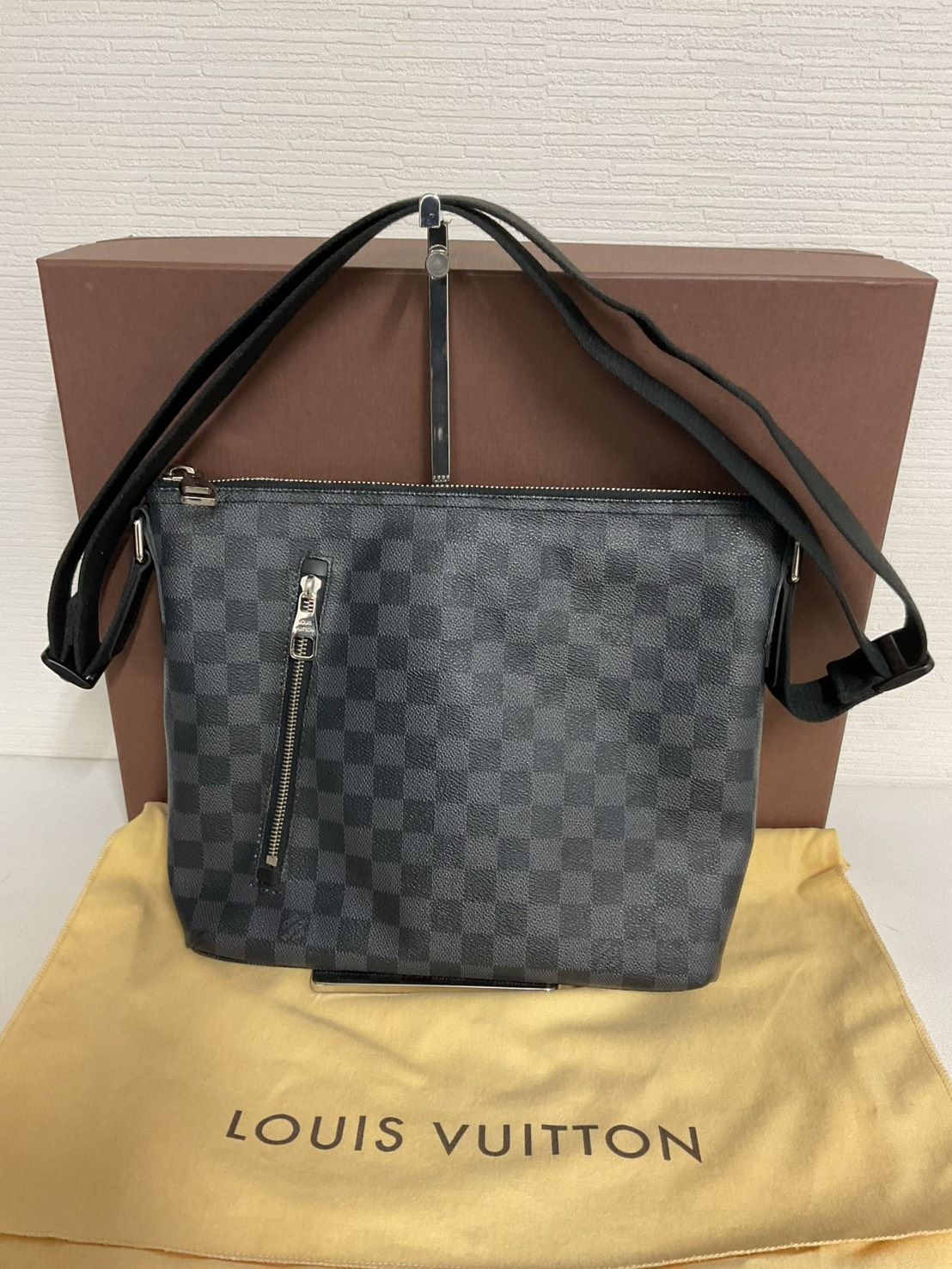 Buy from Japan Easily