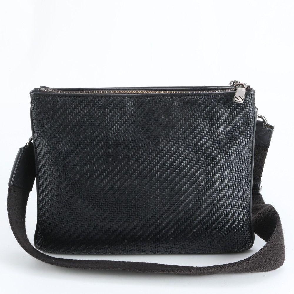 美品 エルメネジルド ゼニア レザー ショルダーバッグ 斜め掛け 美品 エルメネジルド ゼニア レザー ショルダーバッグ 斜め掛け