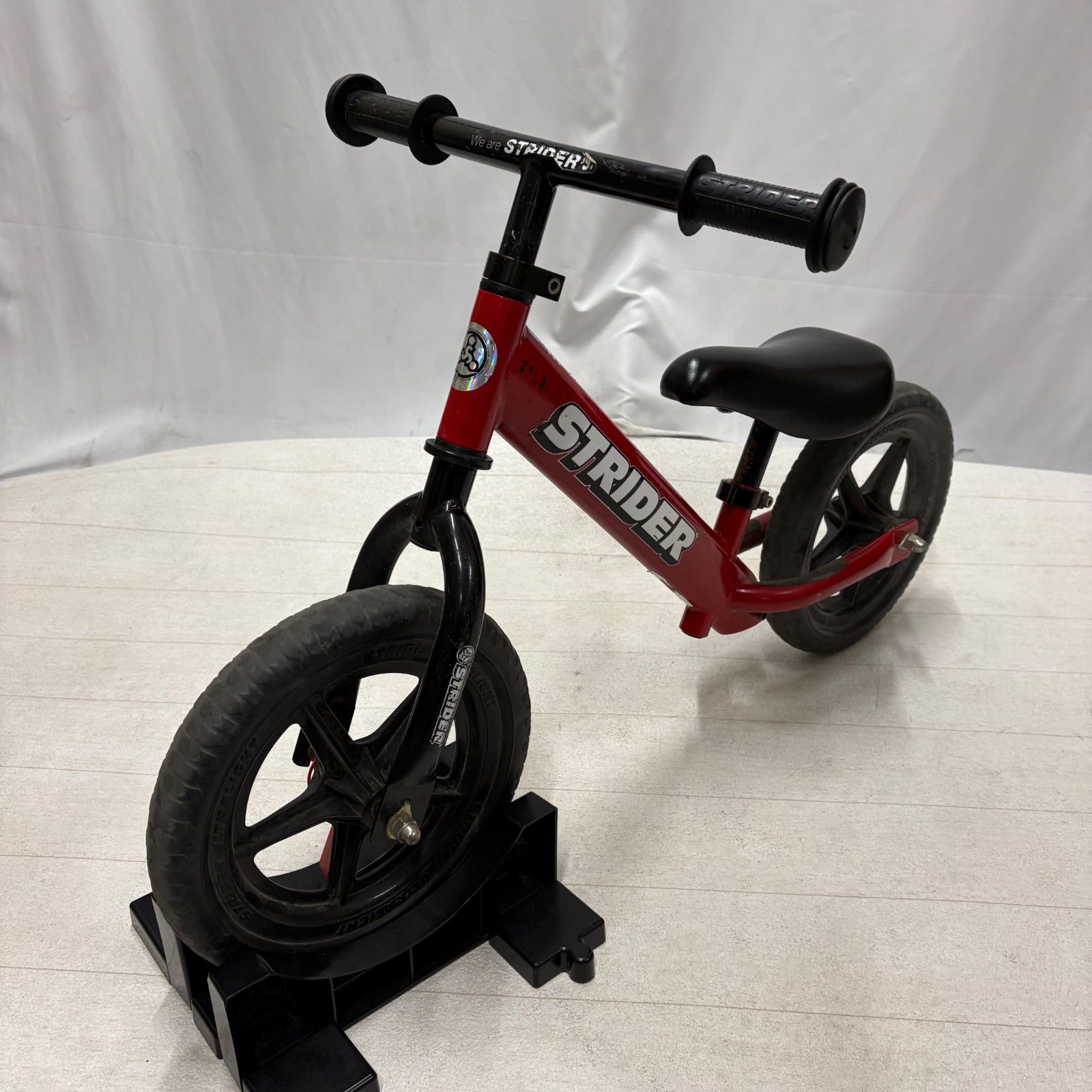 STRIDER ストライダー12インチ レッド 【公式通販】
