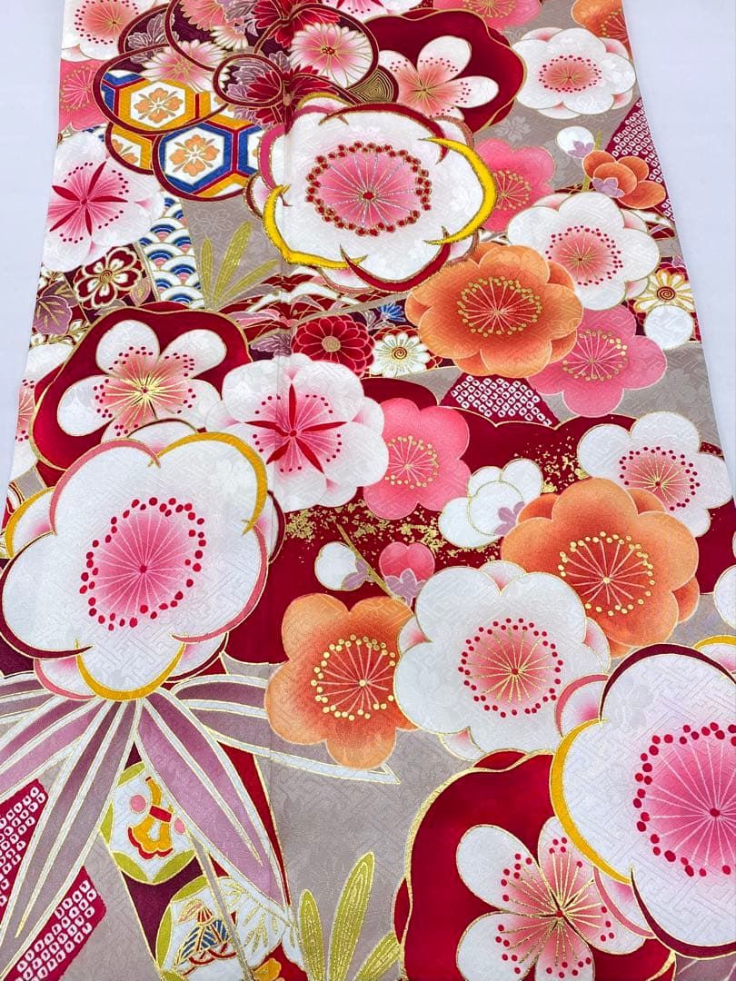 振袖 刺繍 金彩 紋意匠 梅 身丈167cm 撥水加工済 MO3592 - メルカリ