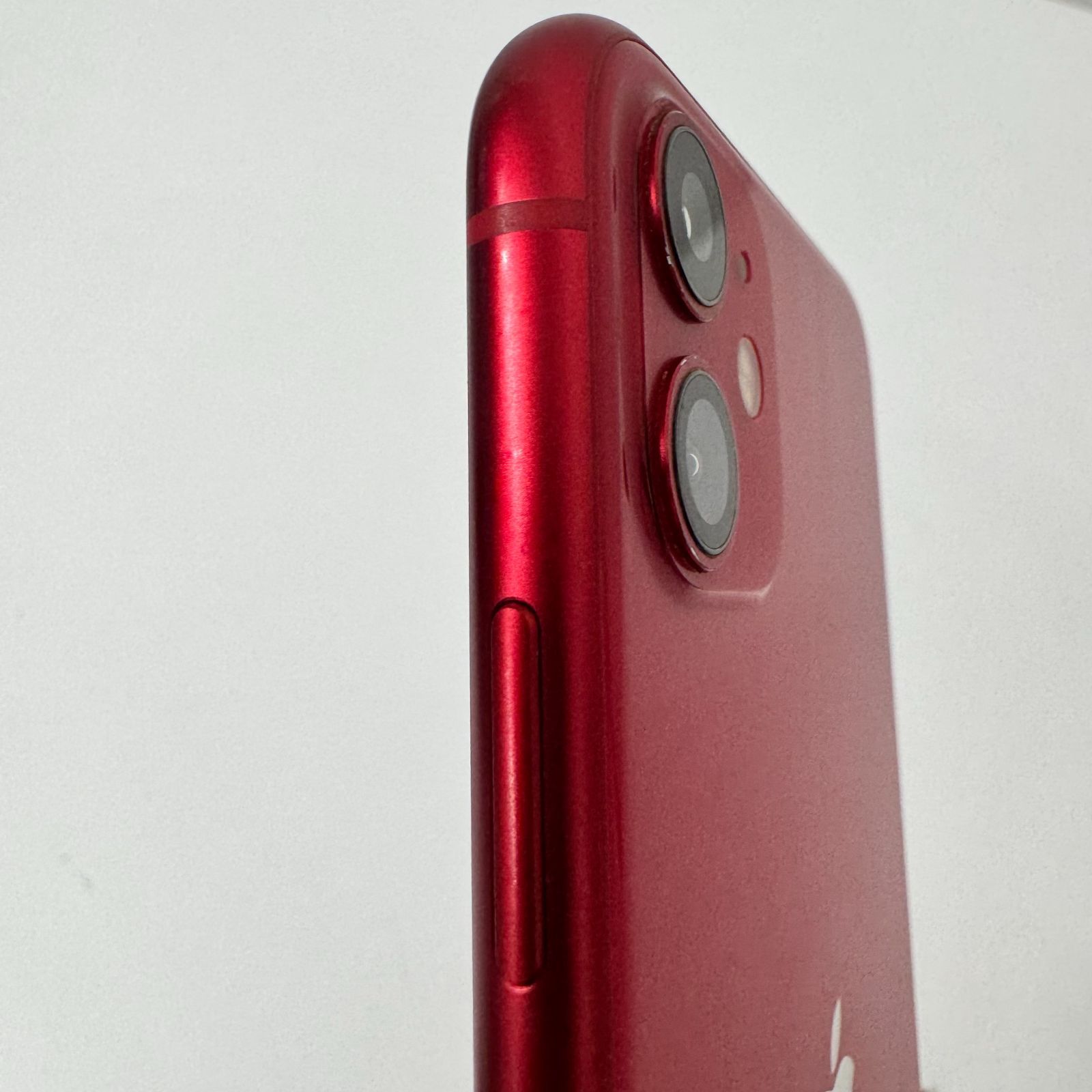 iPhone 11 64GB レッド 中古 バッテリー82% - メルカリ