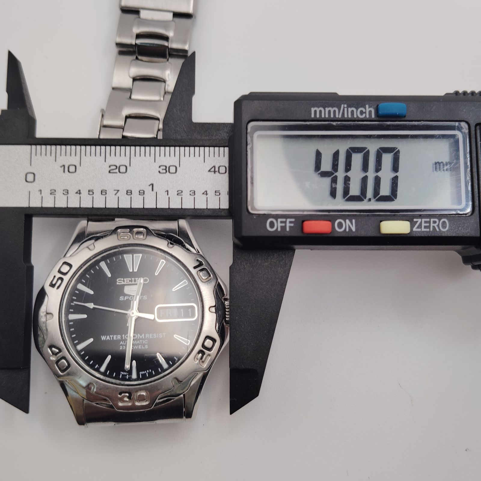  稼働品 SEIKO セイコー5スポーツ 7S36-00A0 自動巻 ブラック文字盤 デイデイト 裏スケ メンズ ステンレス ヴィンテージ レトロ ビジネス 仕事 通勤 お洒落 社会人 定番 王道 シンプル 感 上品 贈り物 ギフト プレゼント A131 シワになりにくい 自動巻き時計 腕時計(アナログ)