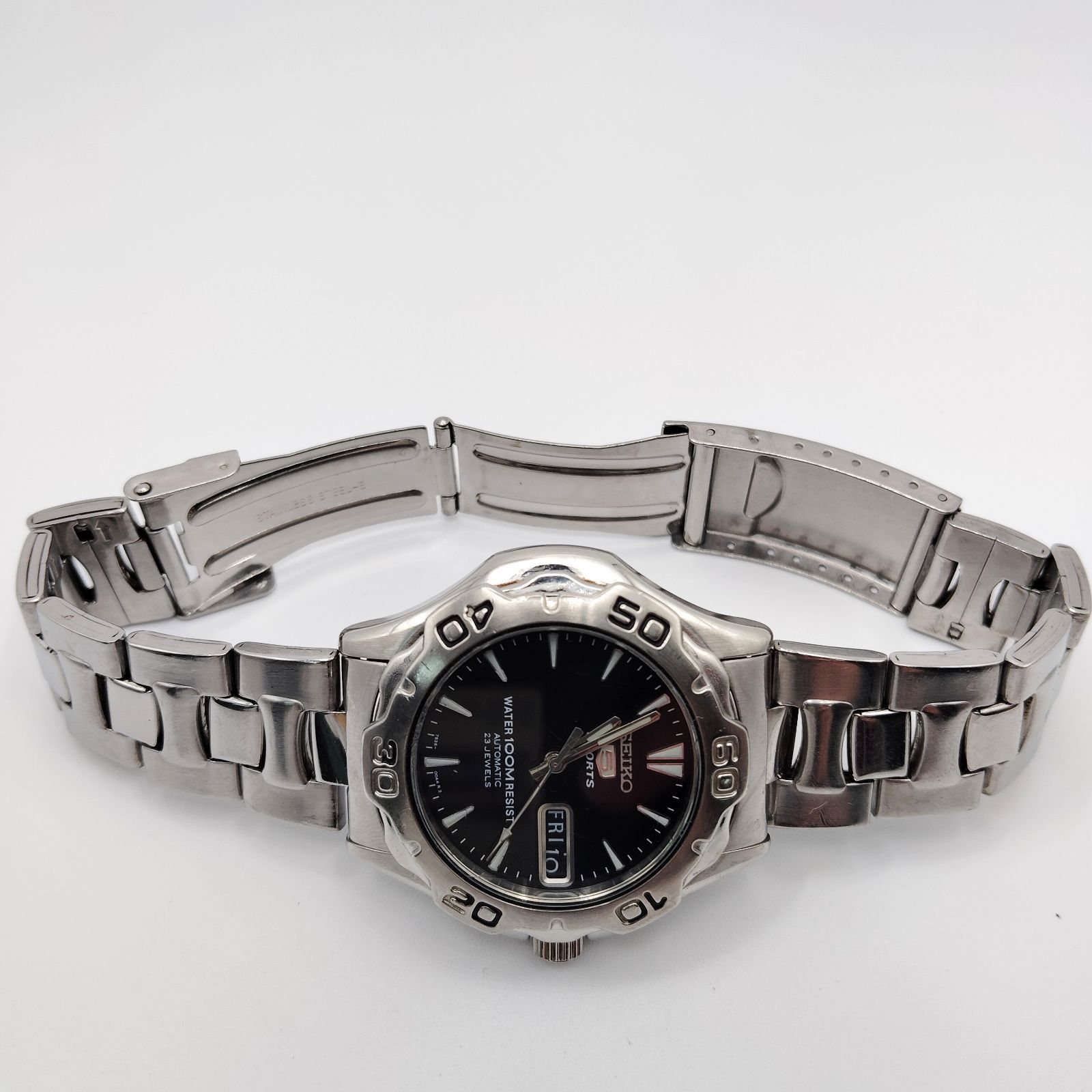 ブラック文字盤