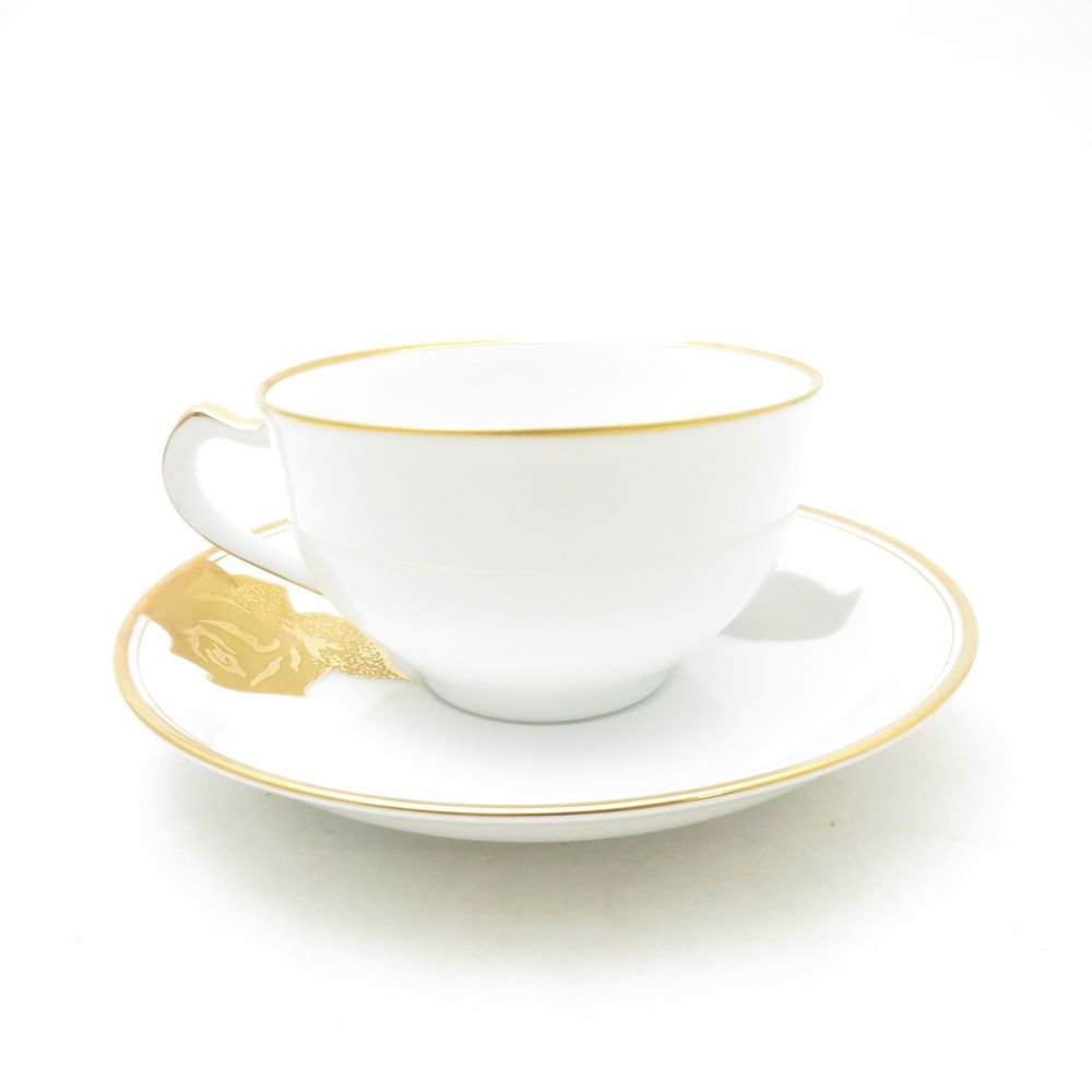 美品 OKURA 大倉陶園 金蝕バラ カップ＆ソーサー ティー・コーヒー兼用 薔薇 ローズ 金彩 SC10833A3 美品 OKURA 大倉陶園 金蝕バラ カップ＆ソーサー ティー・コーヒー兼用