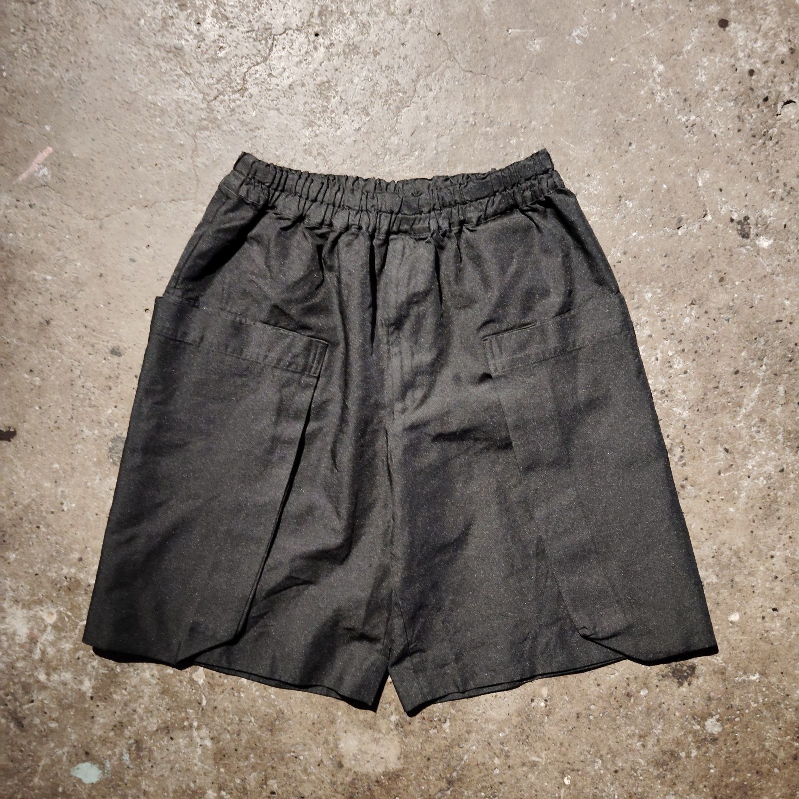 COMME des GARCONS HOMME PLUS 18ss ポリ縮ビッグポケットショーツ 