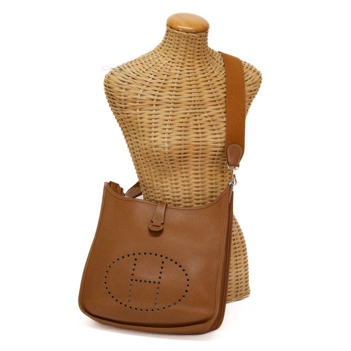 エルメス HERMES エブリン GM トリヨンクレマンス (レザー) SV金具 □L エルメス HERMES エブリン ライトブラウン ショルダーバッグ