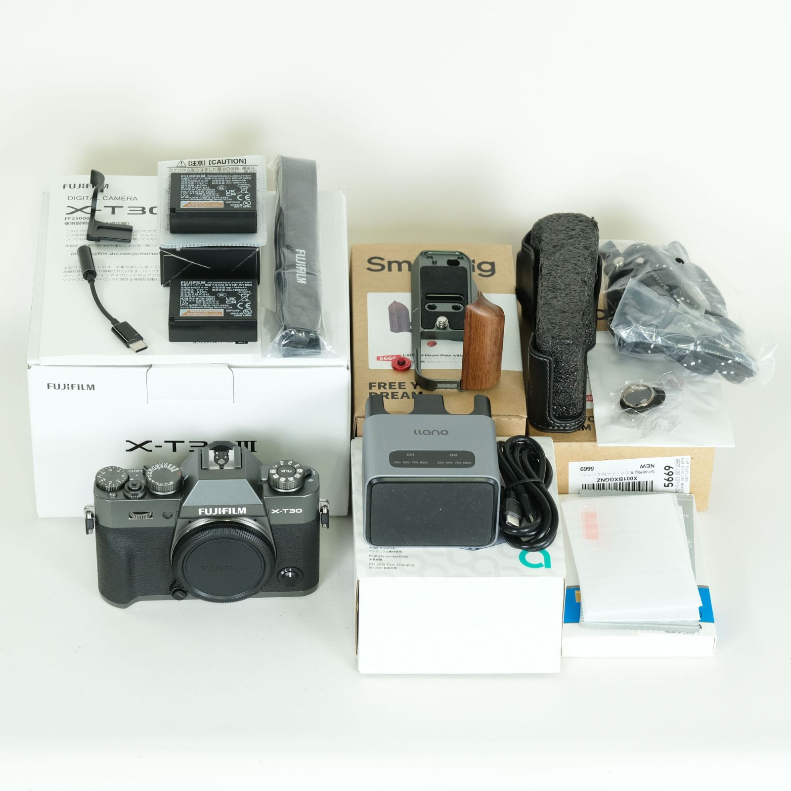 美品 | シャッター数600回｜別売付属品多数] FUJIFILM X-T30 III 