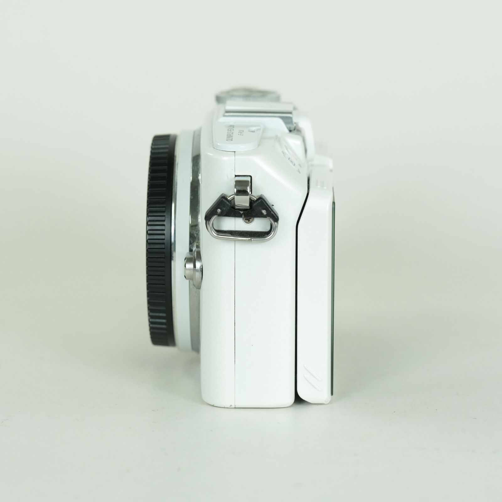 良品 | シャッター数5,807回] OLYMPUS PEN Lite E-PL6 ボディ ホワイト