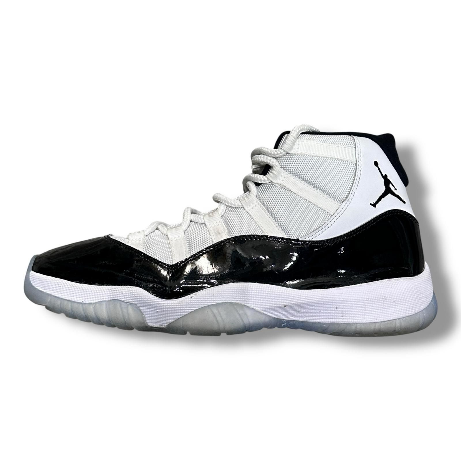 NIKE Air Jordan 11 Retro 