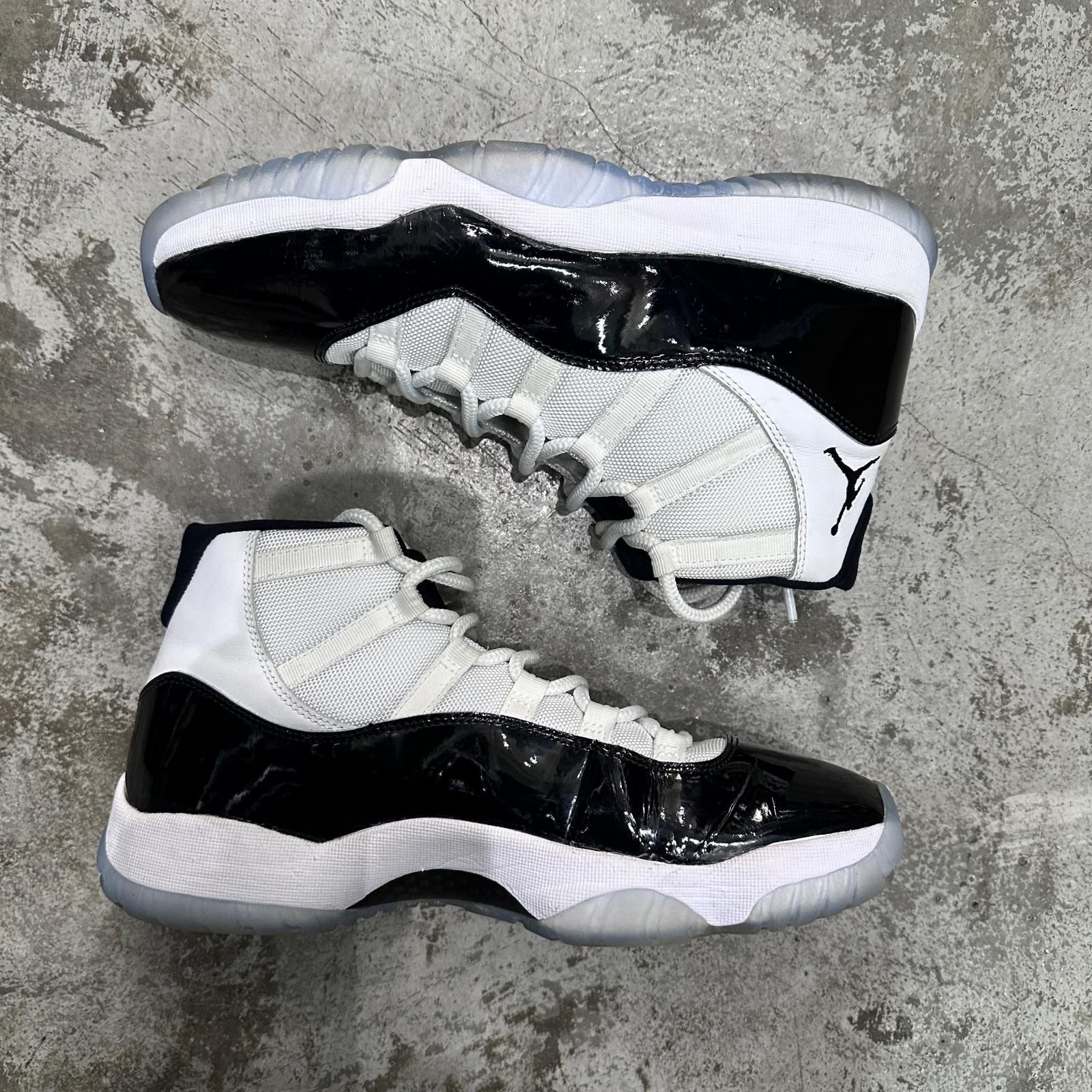 NIKE Air Jordan 11 Retro 