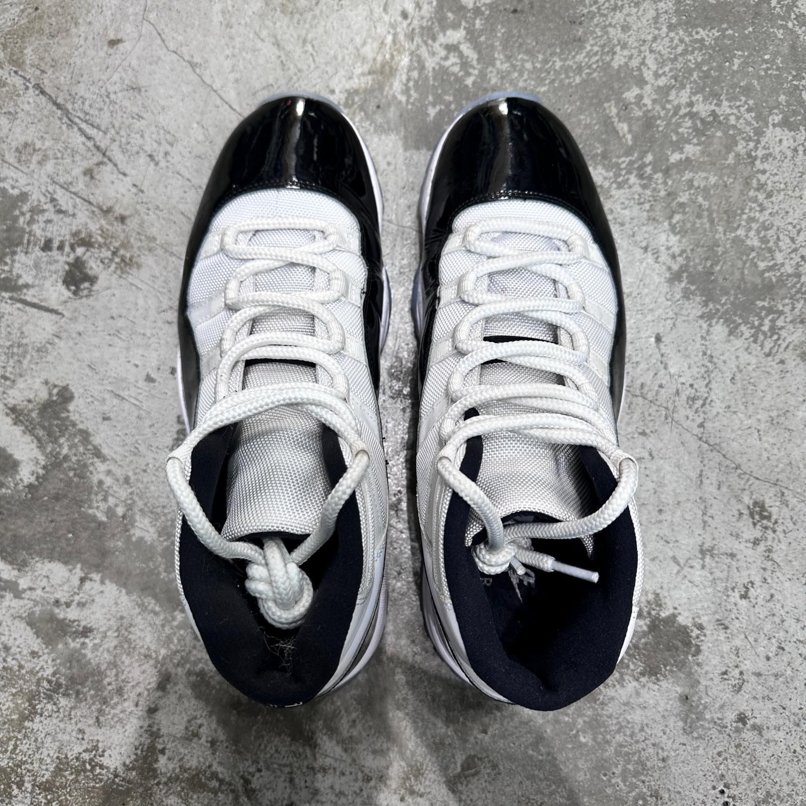 NIKE Air Jordan 11 Retro 