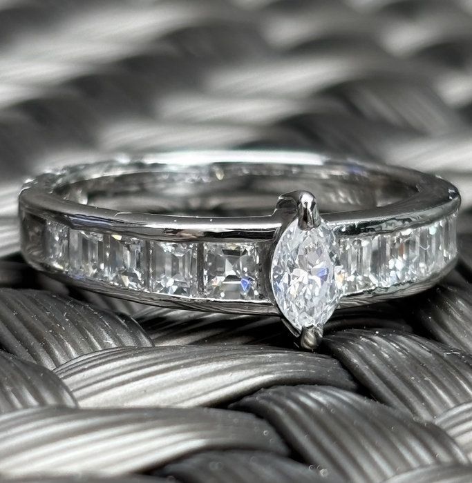 Pt900 ダイヤモンド1.00ct リング - メルカリ