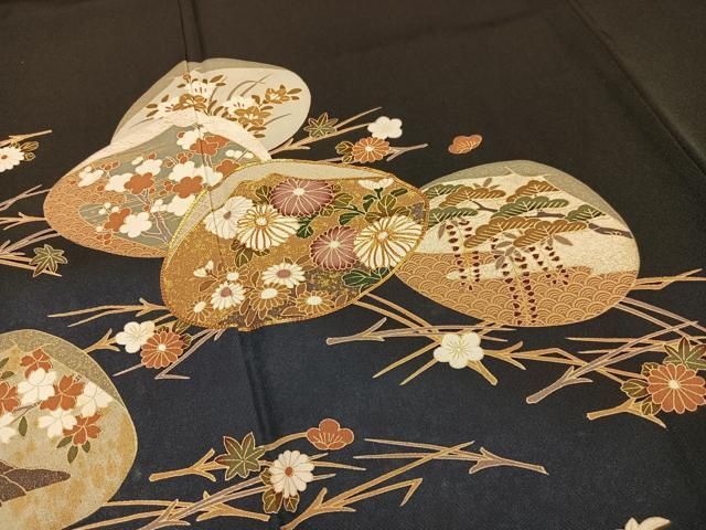 平和屋野田店□豪華黒留袖 駒刺繍 流水貝合わせ枝松花文 暈し染め 金彩