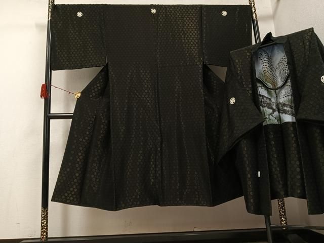 平和屋着物●男性　黒紋付・羽織セット　亀甲文　金通し地　正絹　逸品　AABH2070ph