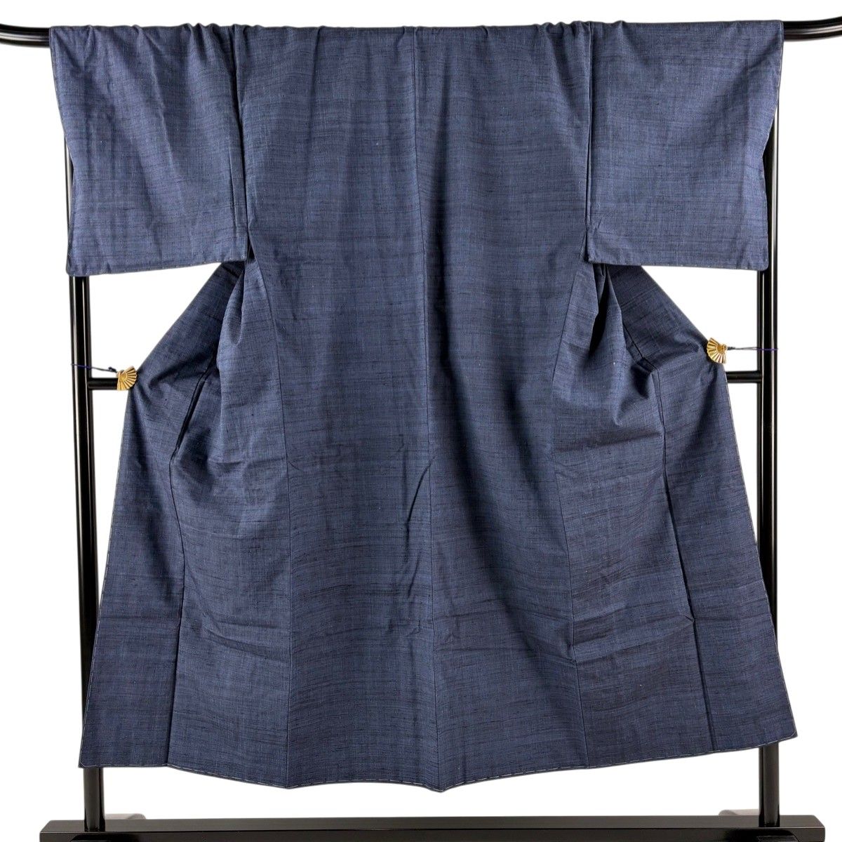 【美品】 男着物 身丈147.5cm 裄丈71.5cm M 袷 紬地 証紙 紺色 正絹 秀品 【中古】