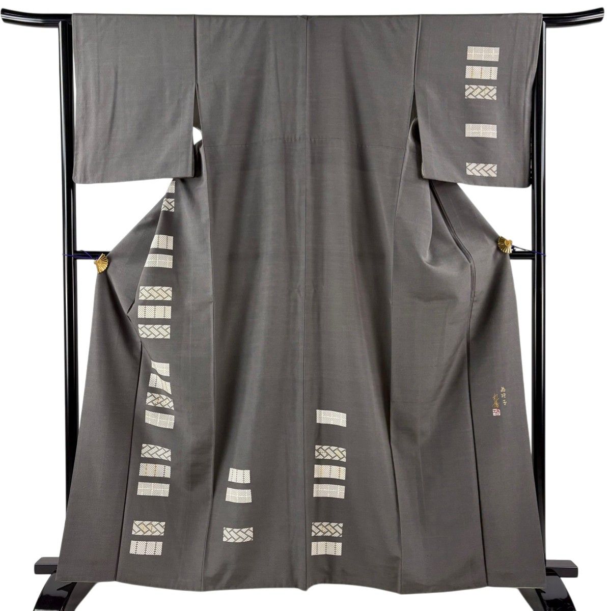 【美品】 付下げ 身丈163.5cm 裄丈64cm 正絹 秀品 【中古】 美品】 付下げ 身丈163.5cm 裄丈67cm M 袷 落款あり ねずみ 筍 刺繍