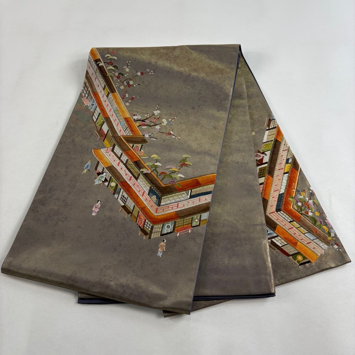 美品】 袋帯 秀品 風景 人物 刺繍 金糸 金茶 お太鼓柄 正絹 【中古 