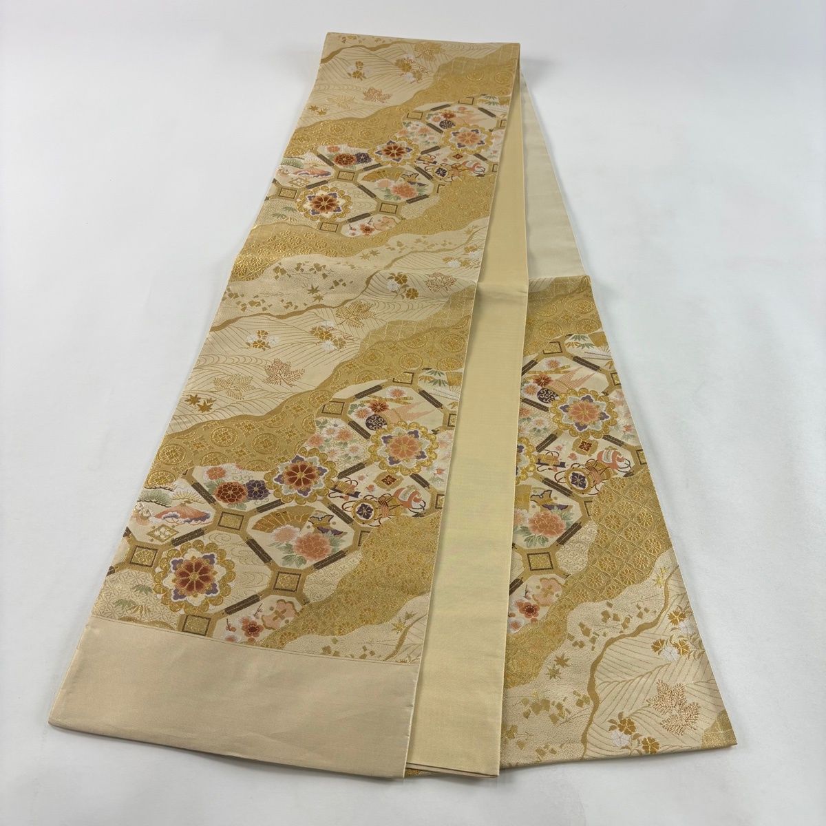美品】 袋帯 秀品 華文 蜀江文 金糸 箔 ベージュ 六通 正絹 【中古