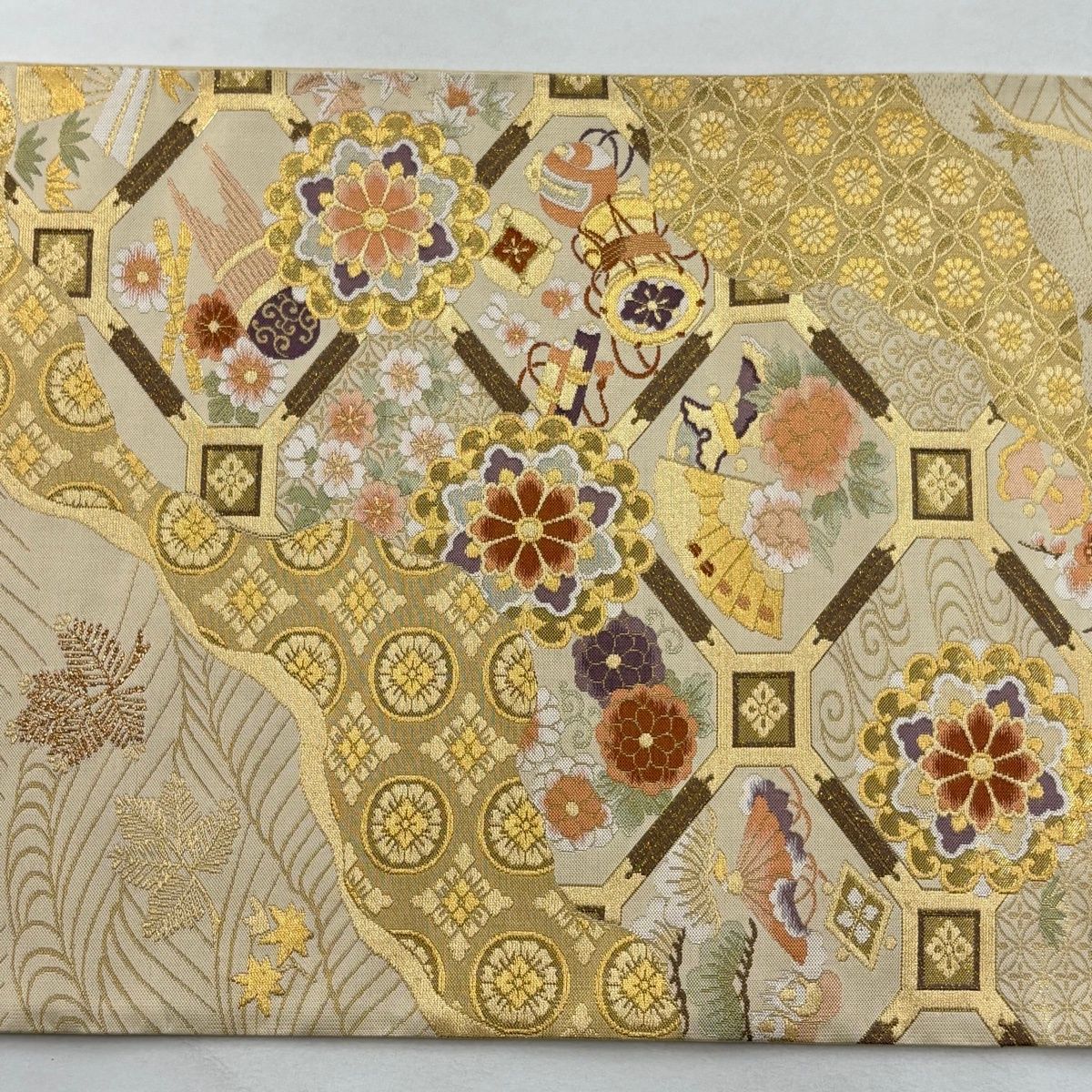 美品】 袋帯 秀品 華文 蜀江文 金糸 箔 ベージュ 六通 正絹 【中古