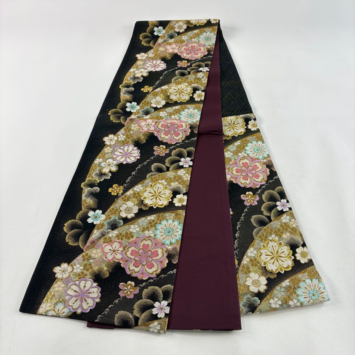 美品】 袋帯 秀品 桜 花びら 金糸 箔 黒 六通 正絹 【中古】 - メルカリ