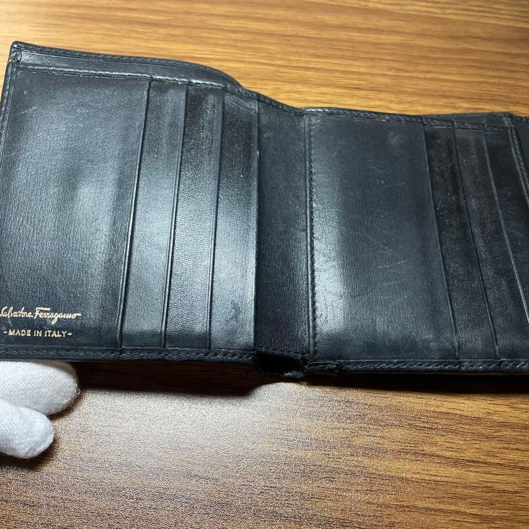 訳アリ】Salvatore Ferragamo 折り財布 がま口 ガンチーニ 訳アリ】Salvatore Ferragamo 折り財布 がま口 ガンチーニ