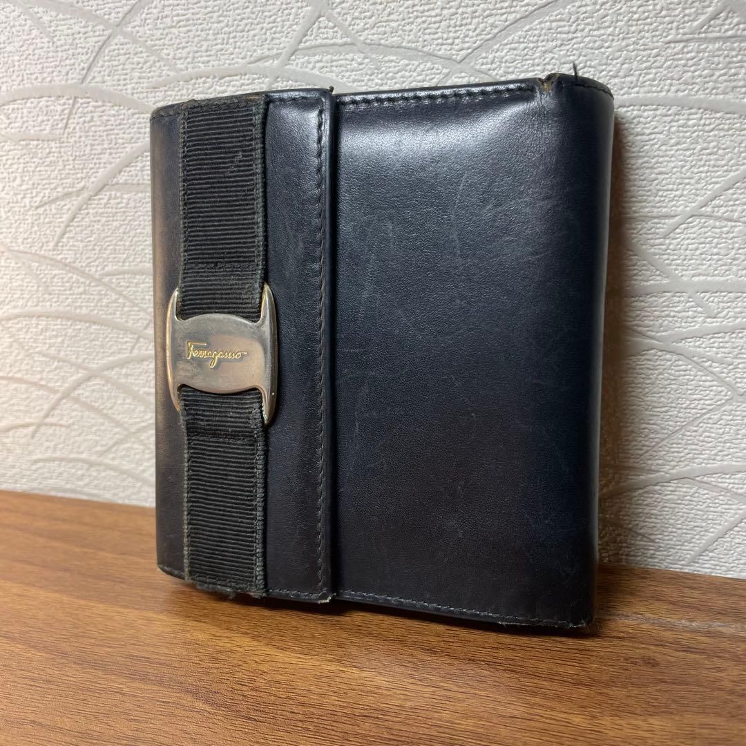 訳アリ】Salvatore Ferragamo 折り財布 がま口 ガンチーニ 訳アリ】Salvatore Ferragamo 折り財布 がま口 ガンチーニ