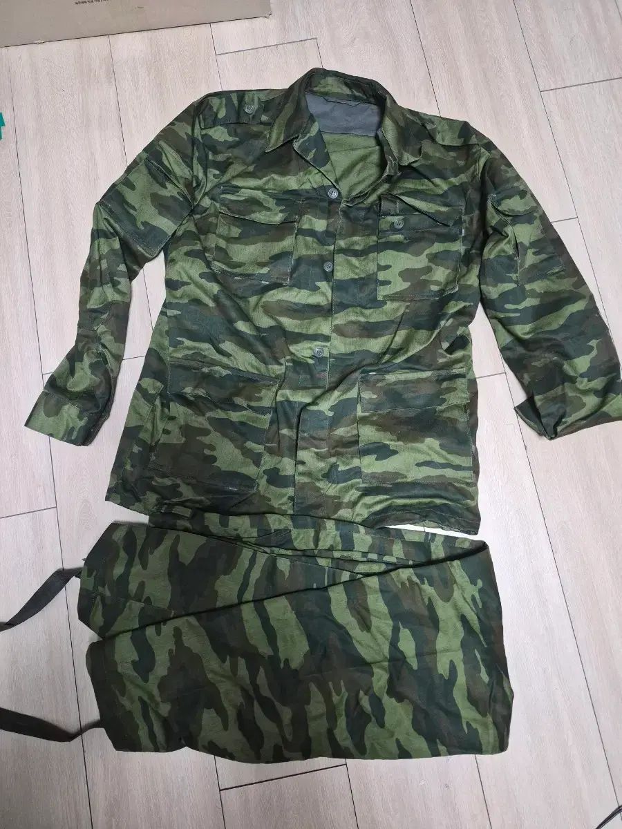 ロシア軍フローラ迷彩 サイズ52-4 ロシア軍フローラ迷彩 サイズ52-4 【公式通販】