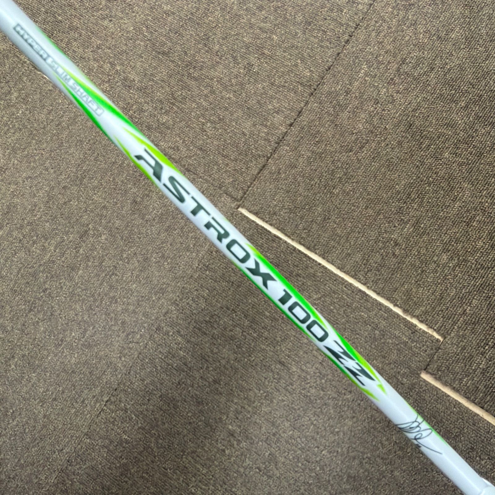 YONEX アストロックス 100ZVA ビクター・アクセルセン モデル 4U5 新品