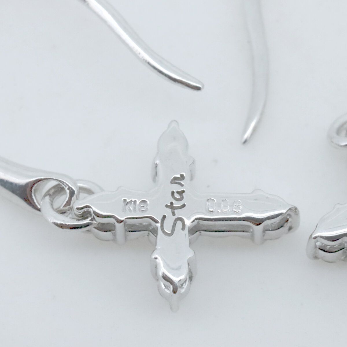 スタージュエリー クロスダイヤモンド ピアス 0.08ct*2 K18WG(18金 