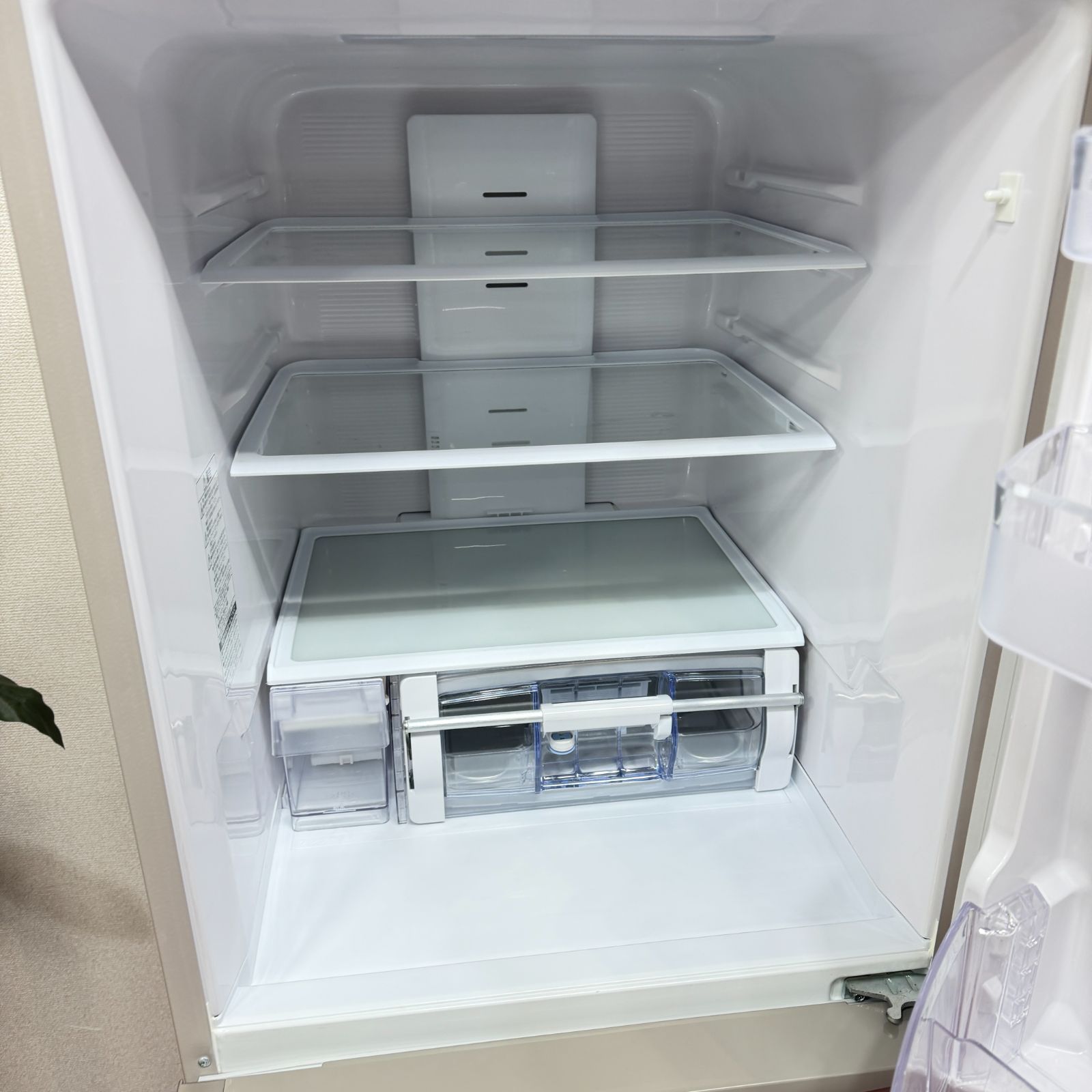 東京23区送料無料 美品日立2017年製 3ドア冷蔵庫265L 製氷機有 洗浄/除 