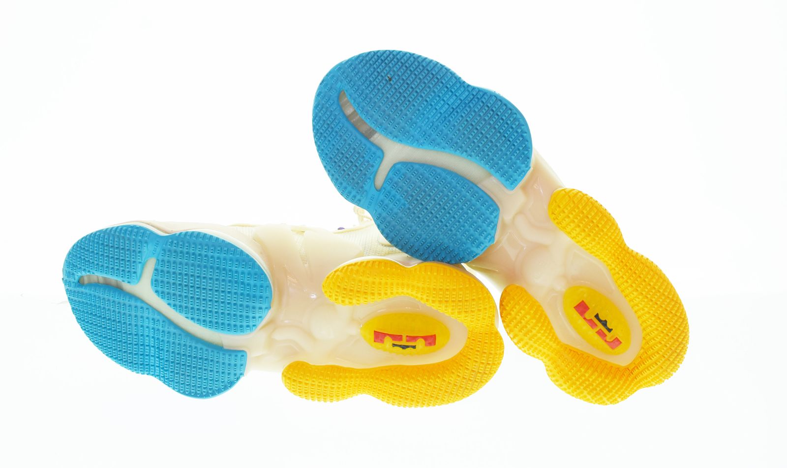 ナイキ NIKE Lebron 19 Minneapolis Lakers レブロン19 ミネアポリス 