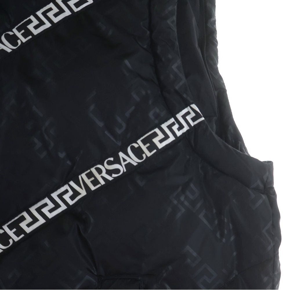 VERSACE (ヴェルサーチ) ロゴテープ ジップアップ ダウンベスト