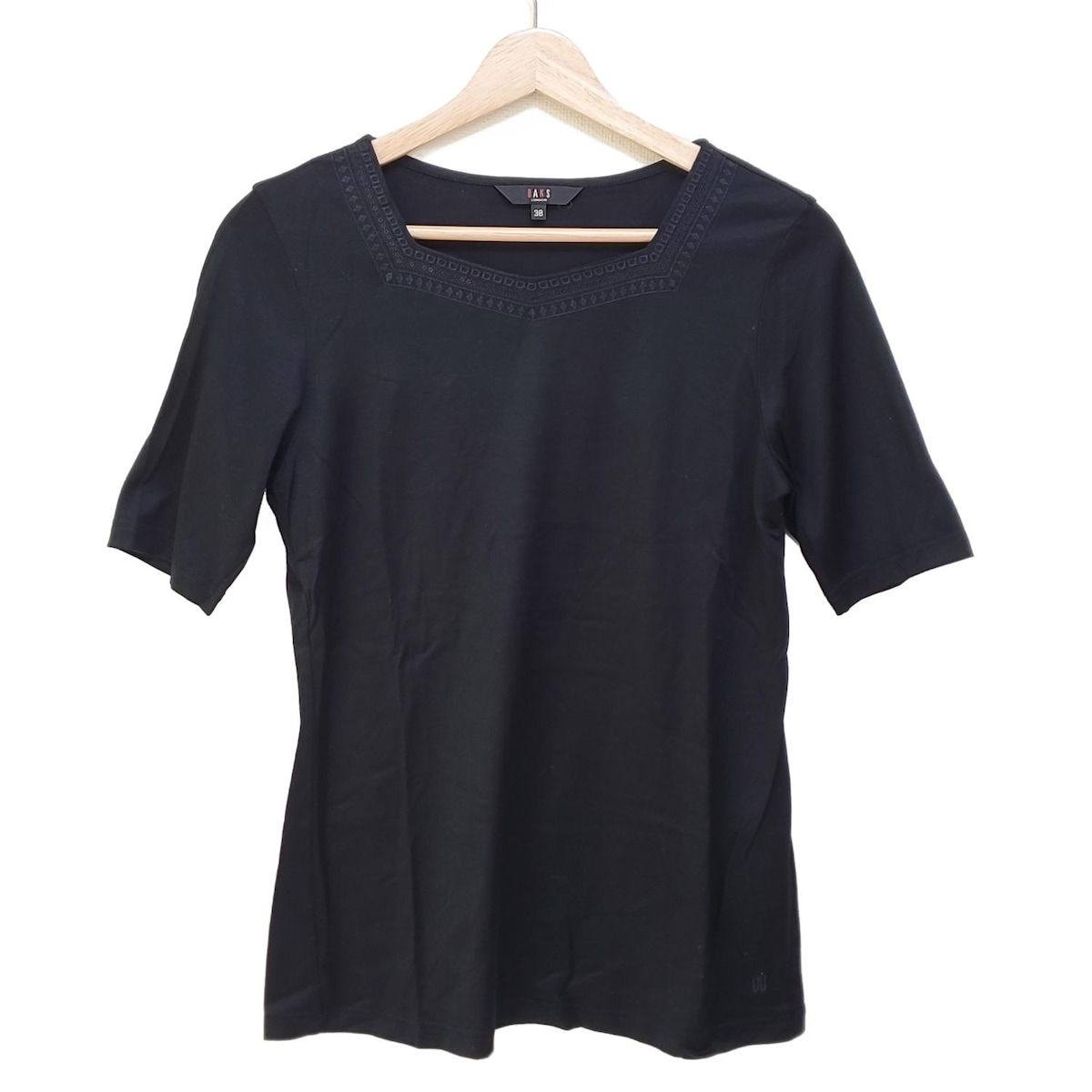DAKS(ダックス) 半袖カットソー サイズ38 L レディース美品 - 黒 DAKS(ダックス) 半袖カットソー サイズ38 L レディース美品 - 黒