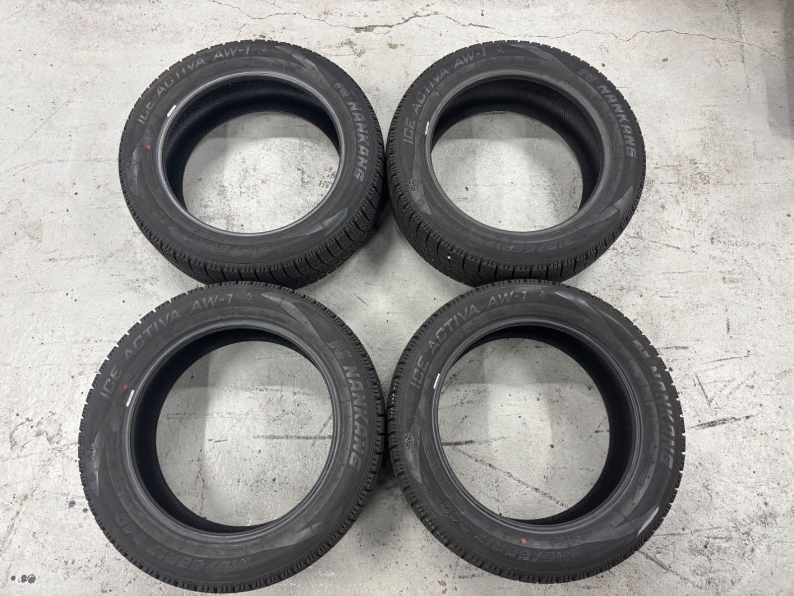 T3005 ☆送料込み！NANKANG 冬タイヤ ICE ACTIVA AW-1 215/55R17☆