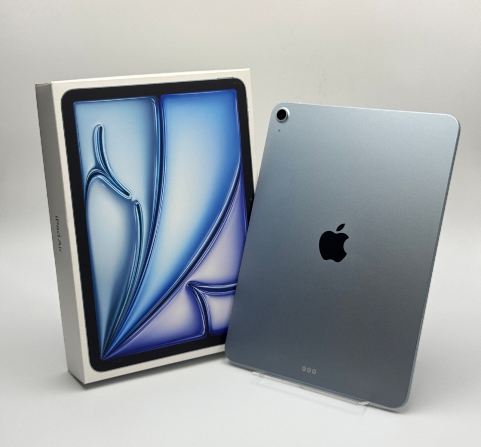iPad Air 11 M3 256GB ブルー 中古A バッテリー100% - メルカリ