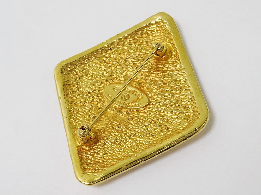 CHANEL シャネル ココマーク ブローチ 菱形 ゴールドカラー ロゴ